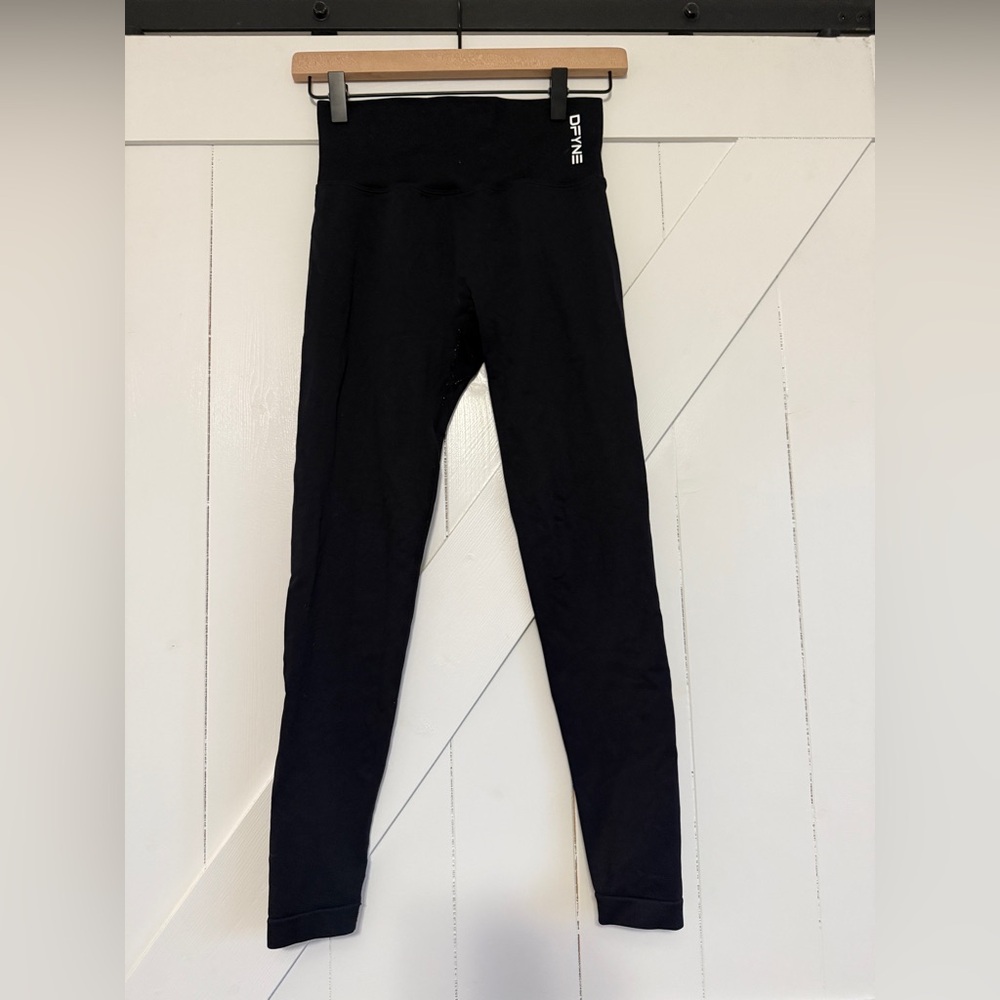 Opine Black Women's Leggings